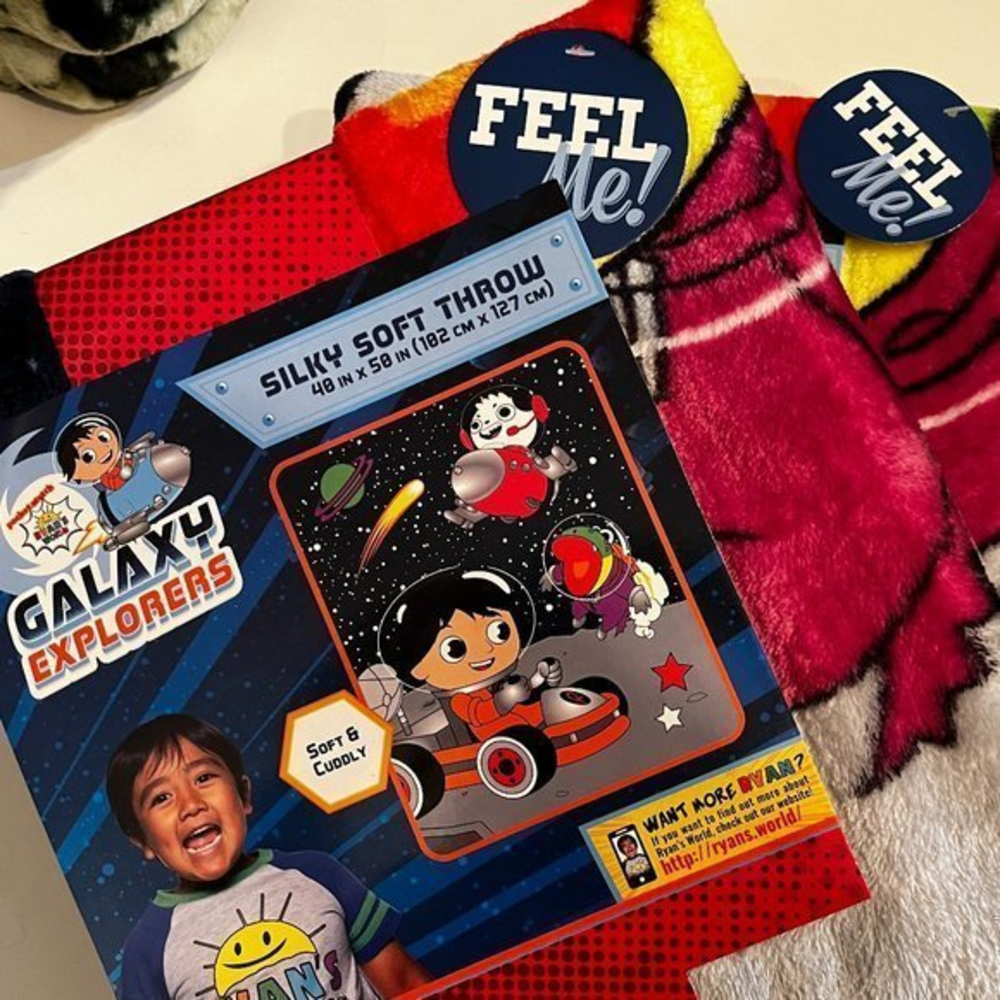 Ryan's World Kid's Throw‎ - Galaxy Explorers (TWO throws) (new) (kids)